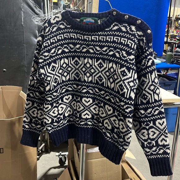 Vintage Knit Beaver Canoe Sweater - Picture 8 of 9